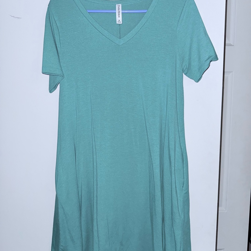 Zenana Outfitters Green V-Neck Midi Dress
